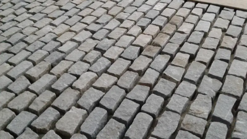 Pavimentação com blocos de concreto intertravados